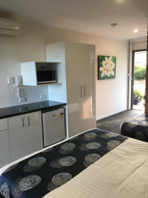 Pelican Motor Inn - Kempsey Accommodation 9