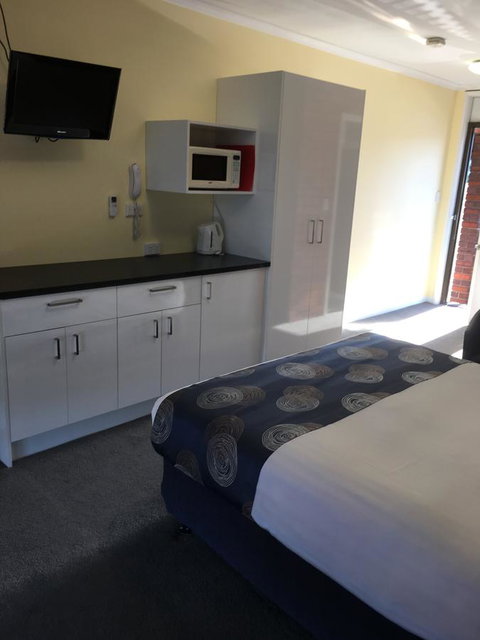 Pelican Motor Inn - Kempsey Accommodation 1