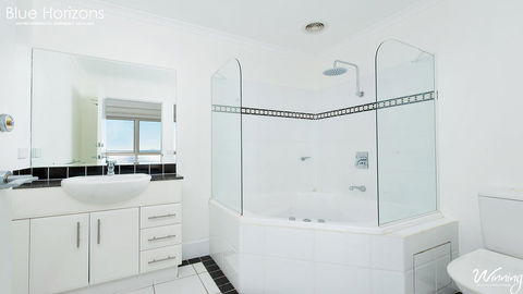 Blue Horizons, Unit 808, 41-45 Shoal Bay Road - Kempsey Accommodation 14