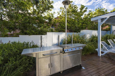 Oaks Nelson Bay Lure Suites - Kempsey Accommodation 7