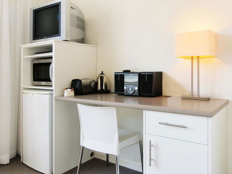 Oaks Nelson Bay Lure Suites - Kempsey Accommodation 12