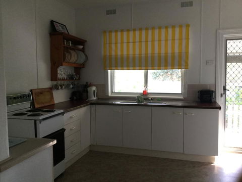 Hat Head Beach Cottage 1 - Kempsey Accommodation 14