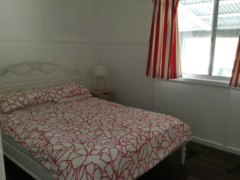 Hat Head Beach Cottage 1 - Kempsey Accommodation 10