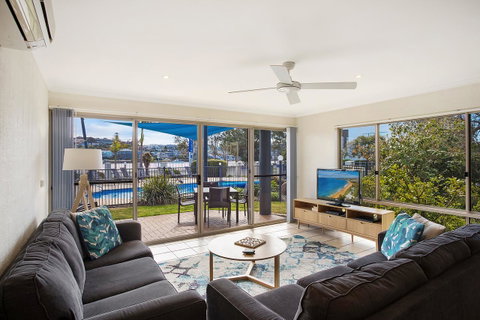 Sails Luxury Apartments Merimbula - Kempsey Accommodation 14