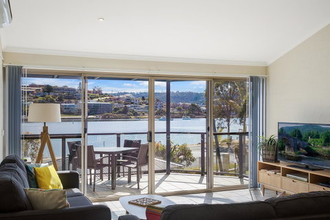 Sails Luxury Apartments Merimbula - Kempsey Accommodation 3