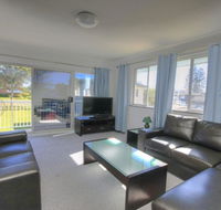 45 Wharf Street - Whole House - Kempsey Accommodation