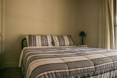 Ironstone Estate Lovedale - Kempsey Accommodation 13