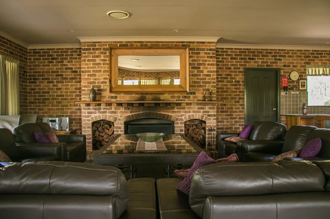 Ironstone Estate Lovedale - Kempsey Accommodation 25