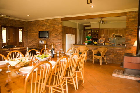 Ironstone Estate Lovedale - Kempsey Accommodation 37