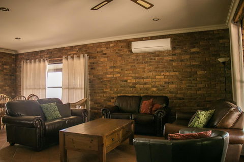Ironstone Estate Lovedale - Kempsey Accommodation 16