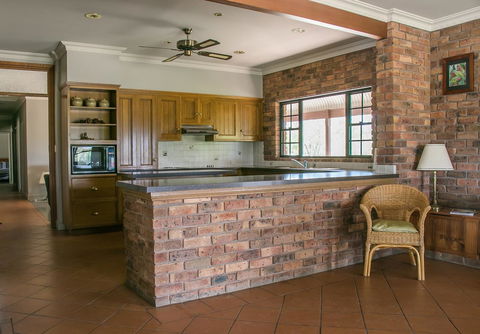 Ironstone Estate Lovedale - Kempsey Accommodation 29