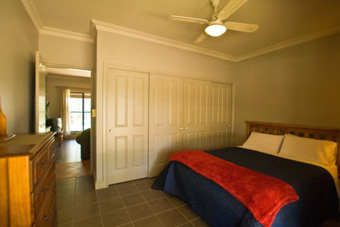 Ironstone Estate Lovedale - Kempsey Accommodation 33
