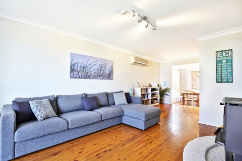 Hayes Beach House I Award Winner I 4 Mins To Beach - Kempsey Accommodation 9