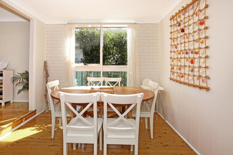 Hayes Beach House I Award Winner I 4 Mins To Beach - Kempsey Accommodation 13