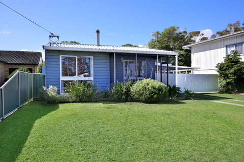 Hayes Beach House I Award Winner I 4 Mins To Beach - Kempsey Accommodation 19