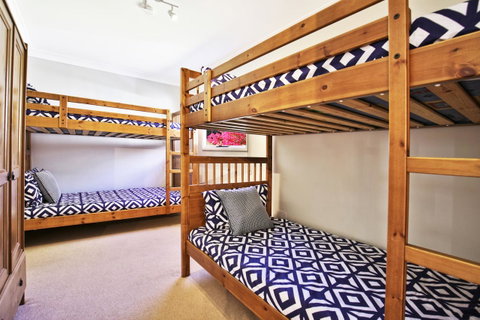 Hayes Beach House I Award Winner I 4 Mins To Beach - Kempsey Accommodation 10