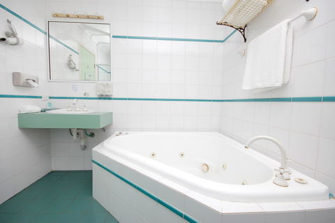 Sapphire Waters Motor Inn - Kempsey Accommodation 7