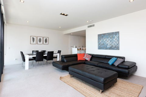 Brand New Executive Apartment - Kempsey Accommodation 1
