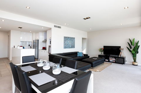 Brand New Executive Apartment - Kempsey Accommodation 0