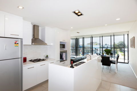 Brand New Executive Apartment - Kempsey Accommodation 5