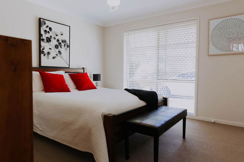 Central Wagga Self Catering Apartment - Kempsey Accommodation 9