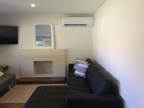 Golden Hill Cottage - Kempsey Accommodation 13