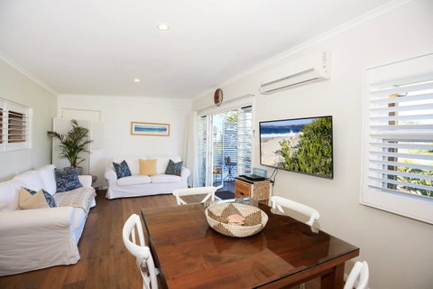 Jervis Bay Beach Shack I Pet Friendly - Kempsey Accommodation 0