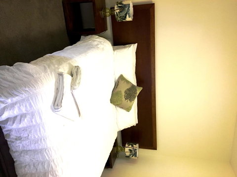 Boathouse Resort (Water Front) - Kempsey Accommodation 4