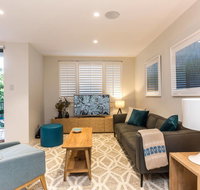 Nobbs  Executive 2 Storey Sydney Apartment with Pool - Kempsey Accommodation
