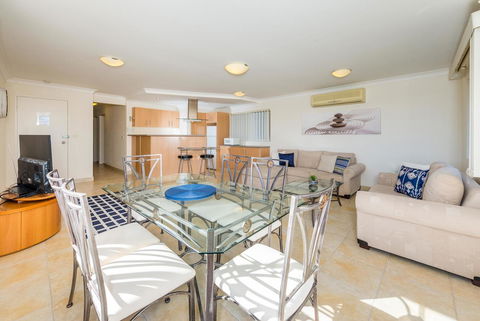Ronald Avenue 1/65 - Shoal Bay - Kempsey Accommodation 4