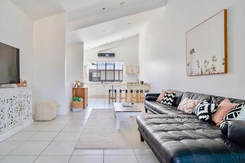 Hastings By The Sea - Kempsey Accommodation 6
