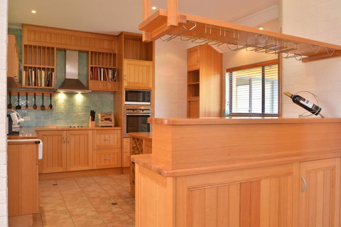 JE Guesthouse, Central To All The Hunter Valley Has To Offer - Kempsey Accommodation 11