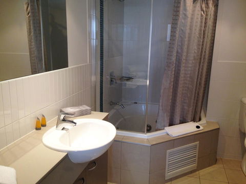 BASE Holidays - Ettalong Beach Premium Apartments - Kempsey Accommodation 39