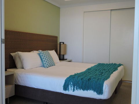 BASE Holidays - Ettalong Beach Premium Apartments - Kempsey Accommodation 15