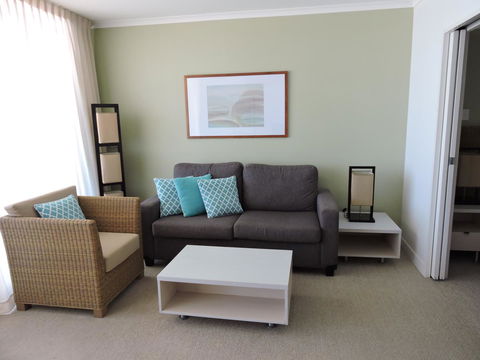 BASE Holidays - Ettalong Beach Premium Apartments - Kempsey Accommodation 17