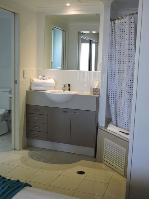 BASE Holidays - Ettalong Beach Premium Apartments - Kempsey Accommodation 8