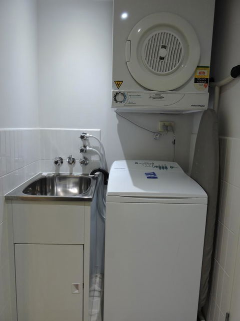 BASE Holidays - Ettalong Beach Premium Apartments - Kempsey Accommodation 3