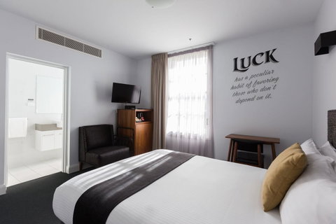 The Lucky Hotel - Kempsey Accommodation 24
