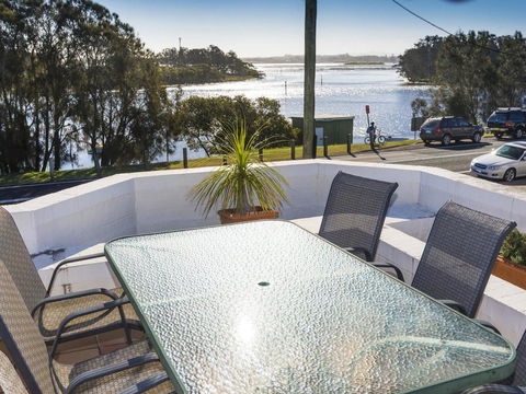 2 The Breckenridge - Kempsey Accommodation 0