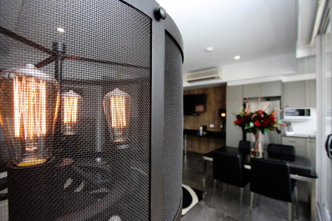 Honeysuckle Executive Apartments - Kempsey Accommodation 35
