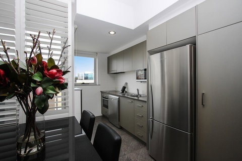 Honeysuckle Executive Apartments - Kempsey Accommodation 10