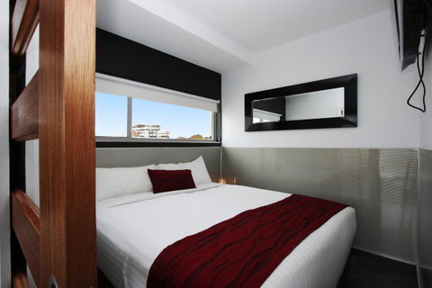 Honeysuckle Executive Apartments - Kempsey Accommodation 34