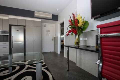 Honeysuckle Executive Apartments - Kempsey Accommodation 15