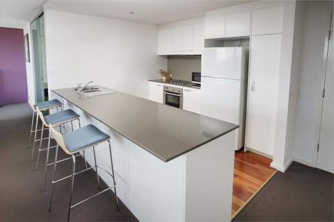 Honeysuckle Executive Apartments - Kempsey Accommodation 42