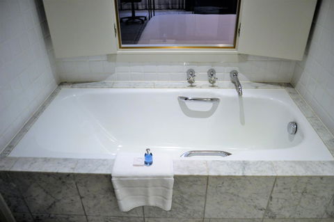 Radisson Blu Plaza Hotel Sydney - Kempsey Accommodation 37