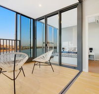 Brand New 3 Bedrooms Apt with Waterfront View - Kempsey Accommodation