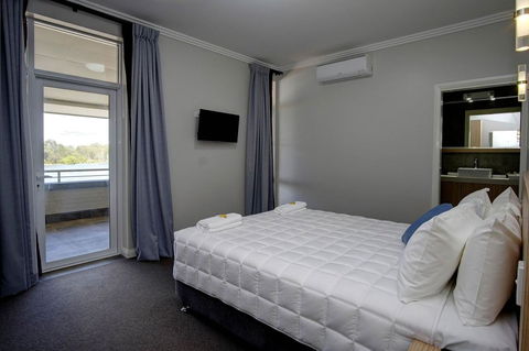 Lakes And Ocean Hotel Forster - Kempsey Accommodation 12