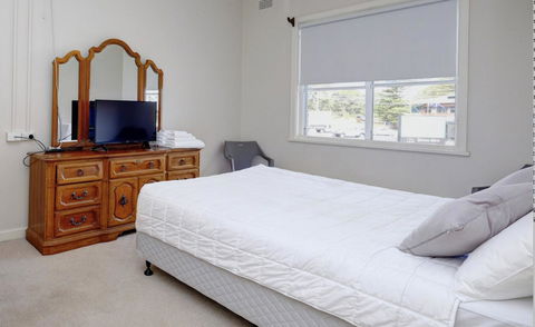 Lakes And Ocean Hotel Forster - Kempsey Accommodation 1