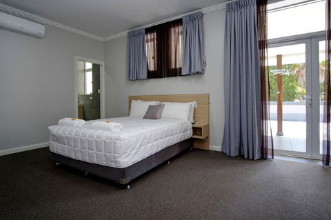 Lakes And Ocean Hotel Forster - Kempsey Accommodation 19