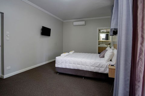 Lakes And Ocean Hotel Forster - Kempsey Accommodation 17